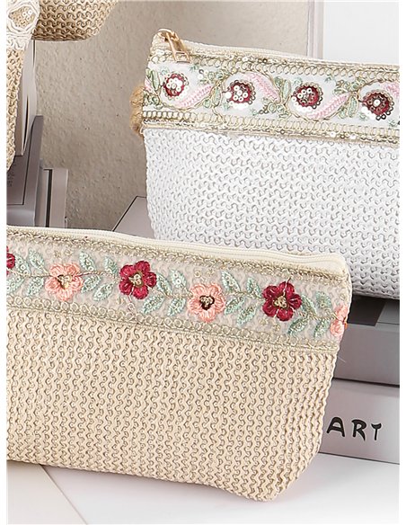 Boho embroidered raffia pouch