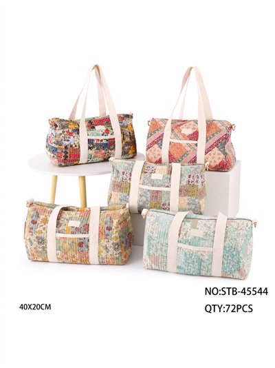 Floral patchwork quilted travel bag 2