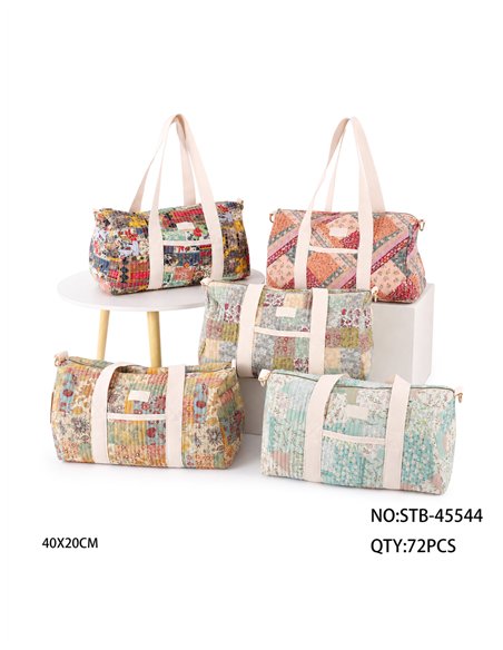 Floral patchwork quilted travel bag