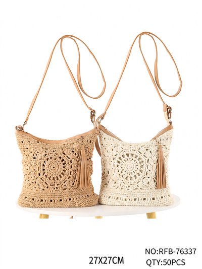 Crochet crossbody bag with tassel 2