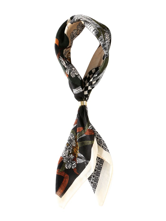Pañuelo cuadrado estampado floral con aro metálico