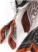 Pañuelo cuadrado estampado paisley con aro metálico