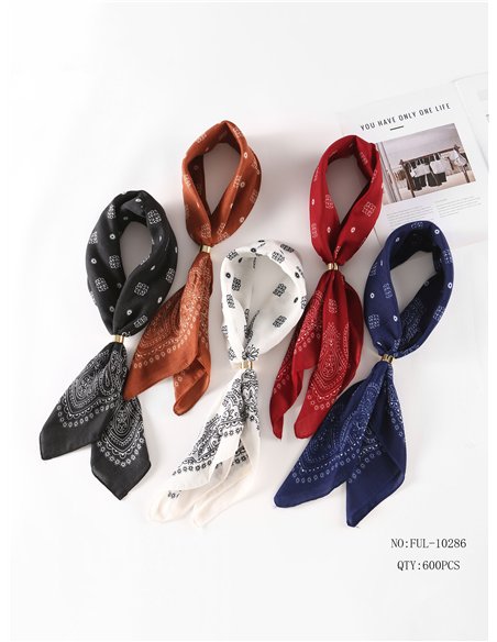 Pañuelo cuadrado bandana con aro metálico