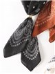 Pañuelo cuadrado bandana con aro metálico