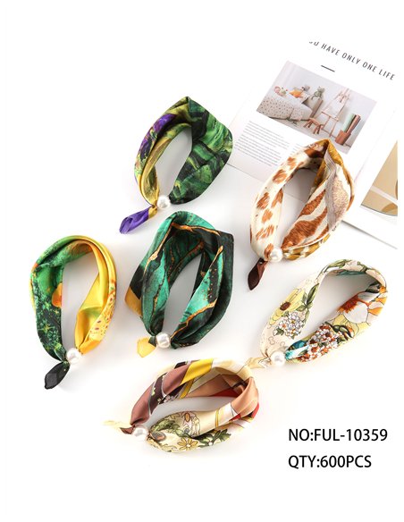 Foulard en satin à imprimé fantaisie et perles
