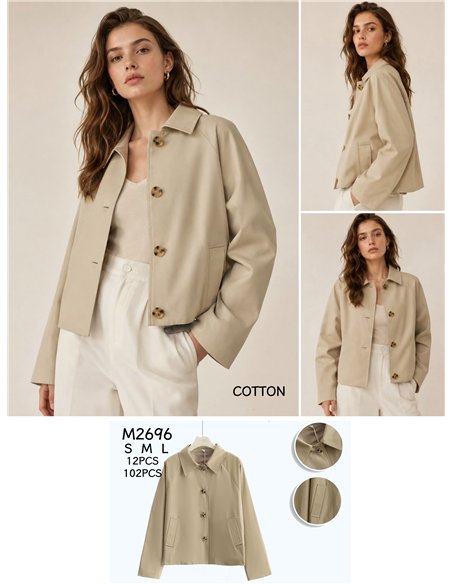 Chaqueta corta de algodón con botones
