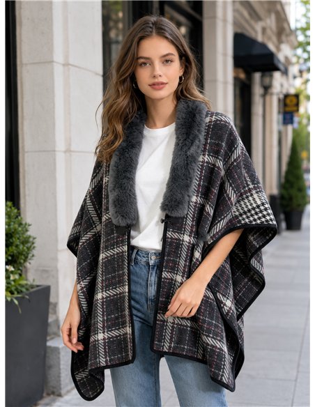 Karierter Poncho mit Pelzkragen