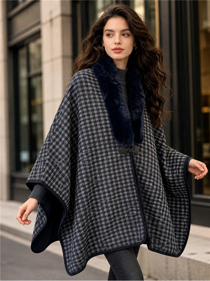 Poncho cuadros finos con cuello de pelo