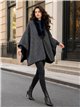 Poncho cuadros finos con cuello de pelo