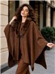 Poncho jacquard con cuello de pelo
