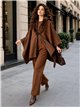 Poncho jacquard con cuello de pelo