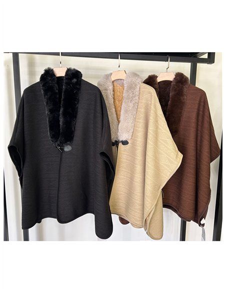 Poncho jacquard con cuello de pelo