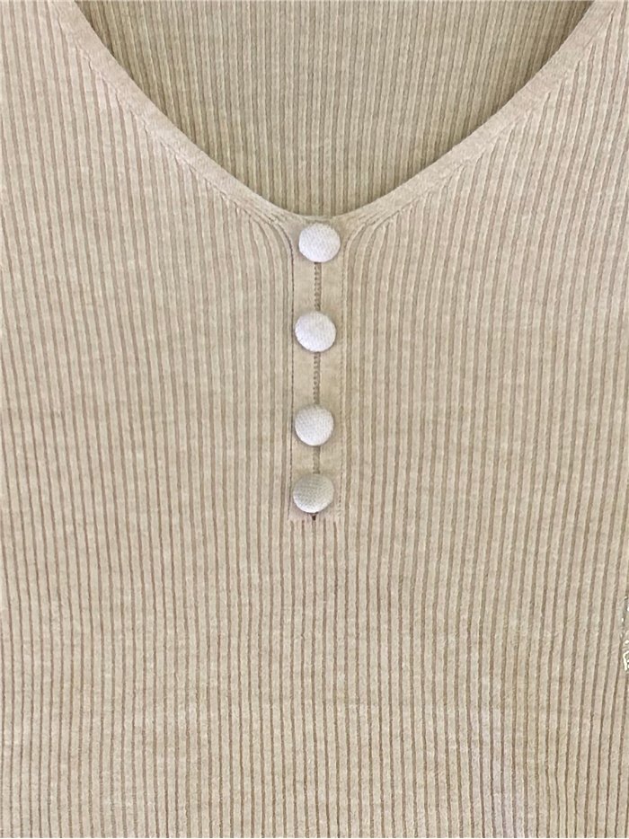 Jersey canalé cuello pico con botones