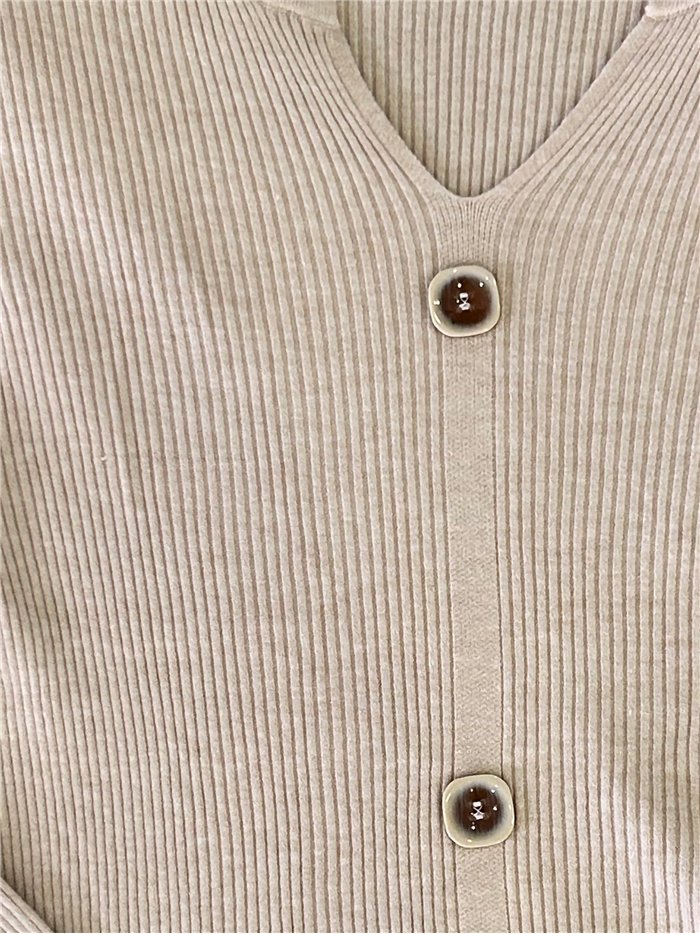 Jersey cuello pico canalé con botones delanteros