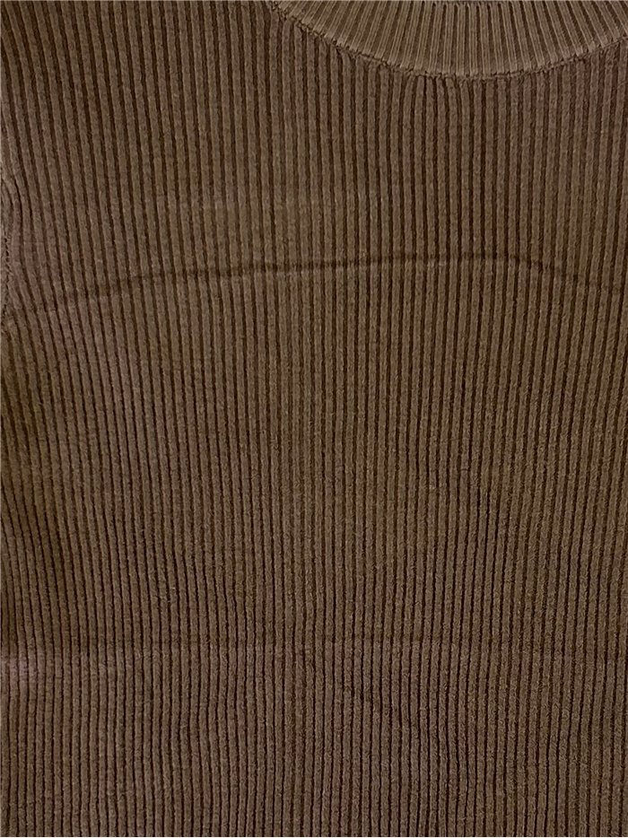 Gerippter Pullover mit Knöpfen an der Schulter