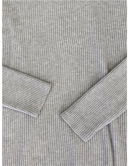 Jersey básico canalé cuello alto