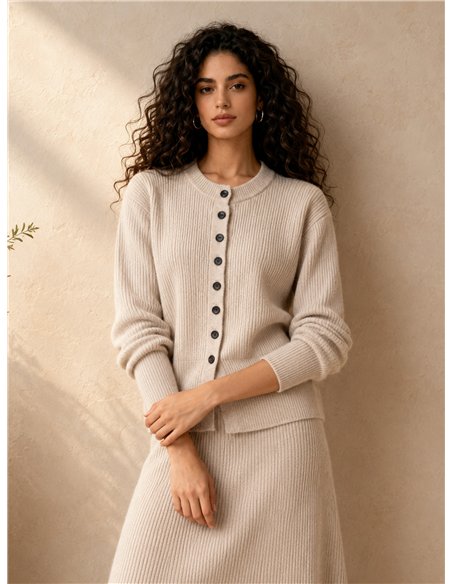 Conjunto cárdigan canalé con y botones y falda midi
