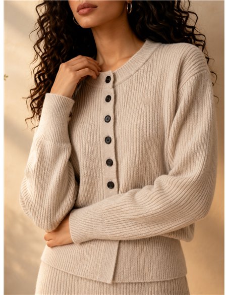 Conjunto cárdigan canalé con y botones y falda midi