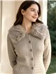 Chaqueta de punto trenzado con cuello pelo