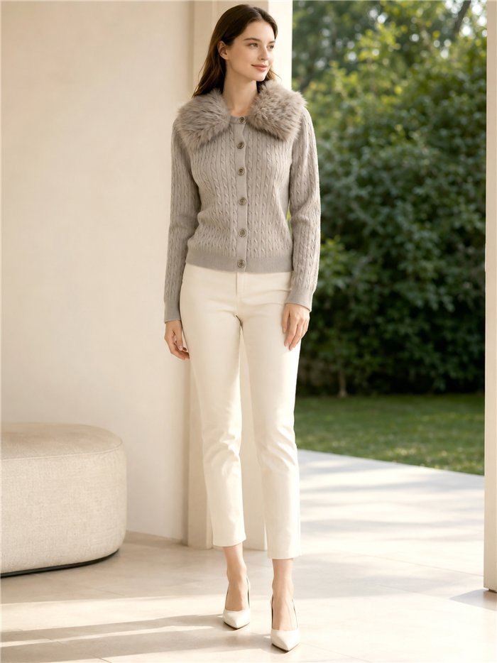 Chaqueta de punto trenzado con cuello pelo