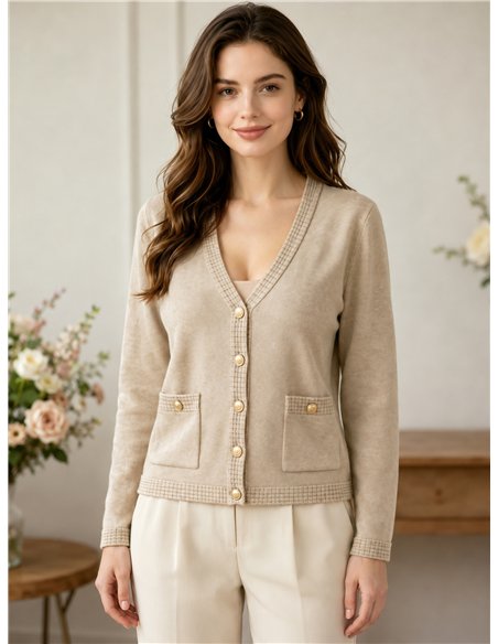 Chaqueta de punto con bolsillos y botones dorados
