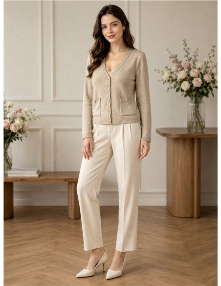 Chaqueta de punto con bolsillos y botones dorados