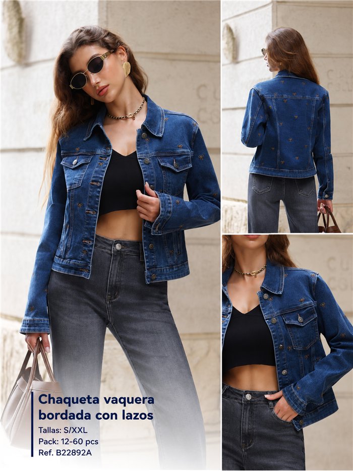 Chaqueta vaquera con bordados de lazos