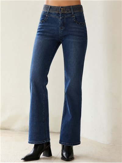 Jeans rectos con cinturilla decorada