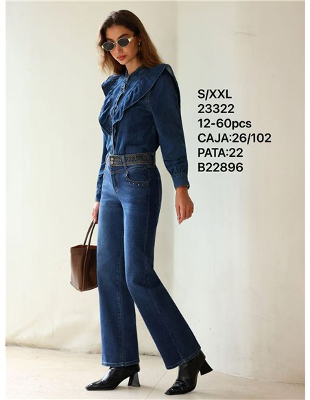 Jeans rectos con cinturilla decorada