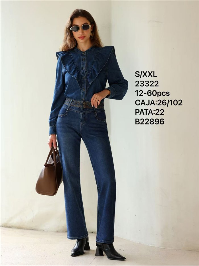 Jeans rectos con cinturilla decorada