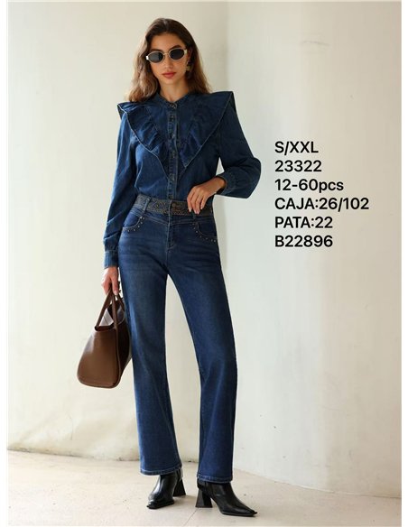 Jeans rectos con cinturilla decorada