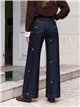 Jeans wide leg con bordados de ositos