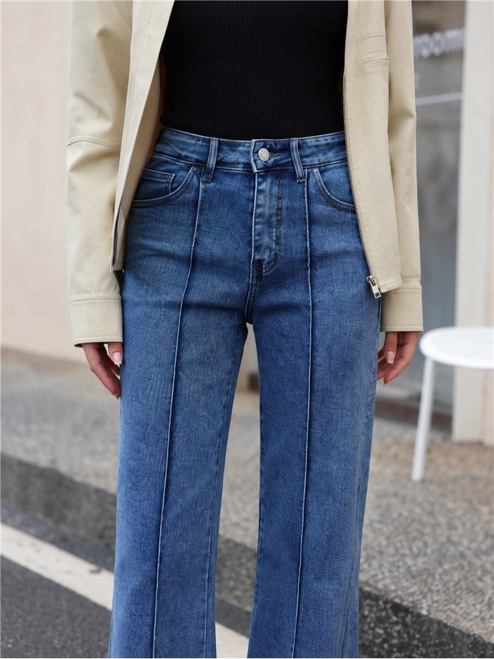 Jeans wide leg con costura frontal