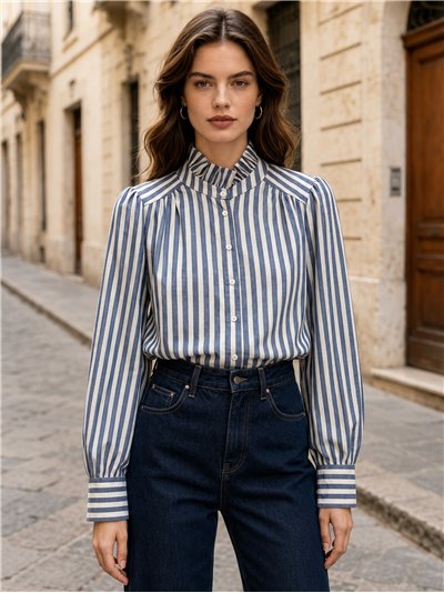 Camisa de rayas con cuello volante