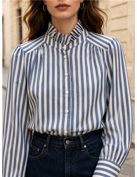 Camisa de rayas con cuello volante