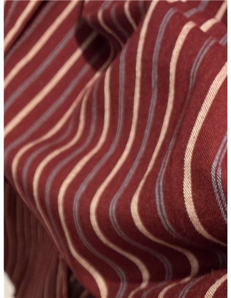 Camisa de rayas con cuello fruncido
