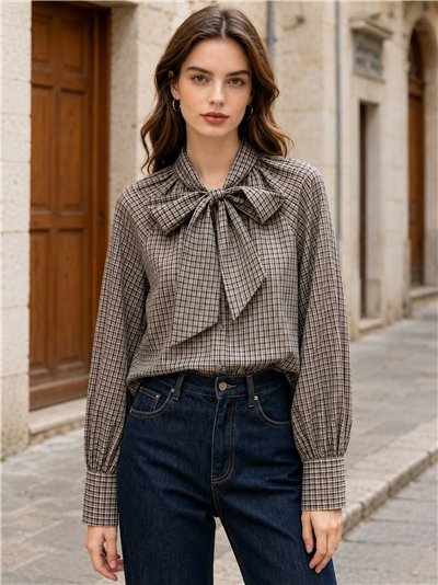 Blusa de cuadros con lazo