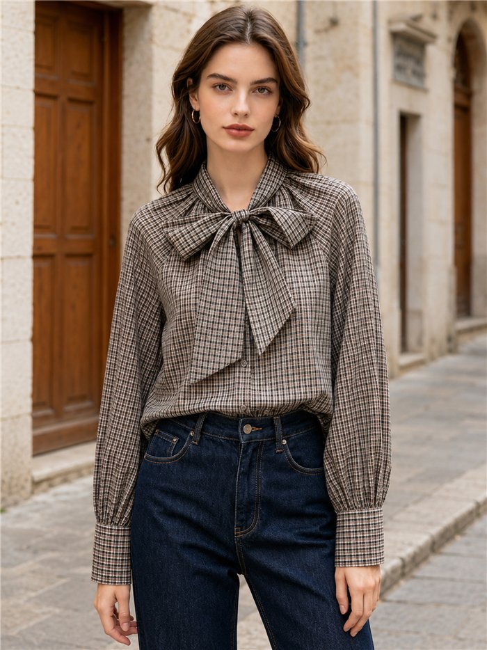 Blusa de cuadros con lazo