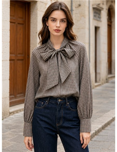 Blusa de cuadros con lazo