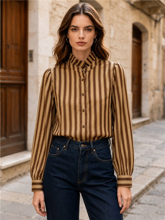 Camisa de rayas con cuello volante