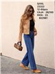 Jeans rectos con tachas lateral