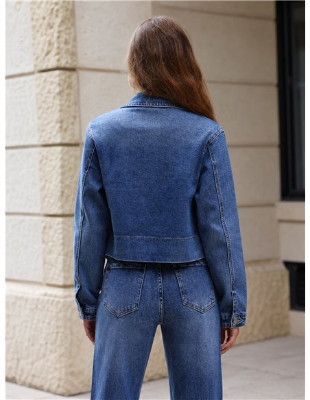 Chaqueta denim corta con bolsillos