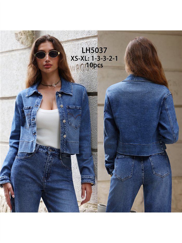 Chaqueta denim corta con bolsillos
