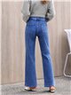 Jeans wide leg azul claro con costura delantera