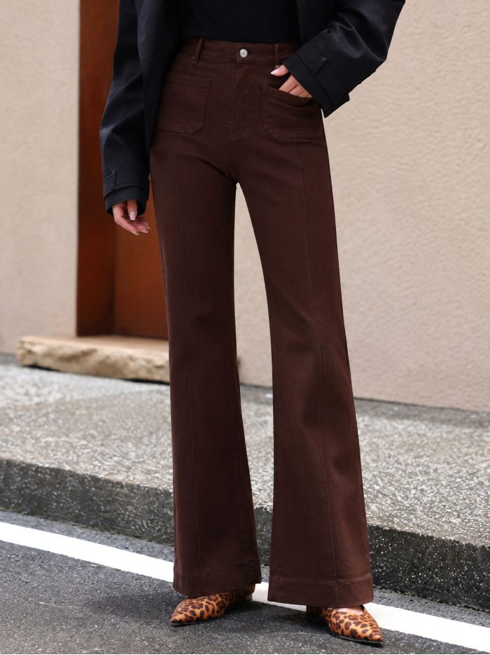 Jean marron à jambes larges avec couture avant