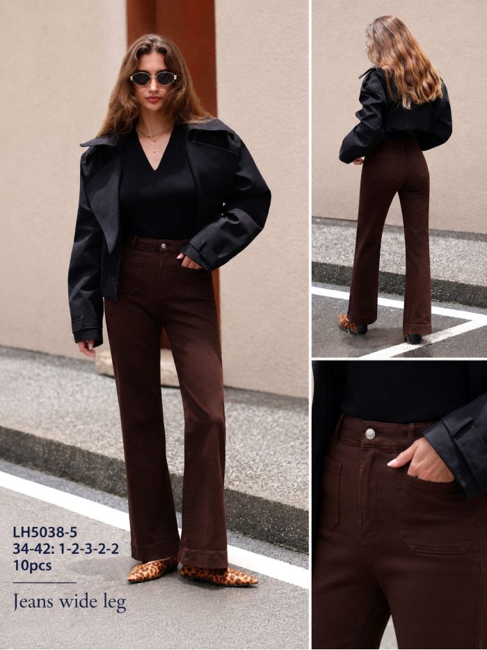 Jean marron à jambes larges avec couture avant