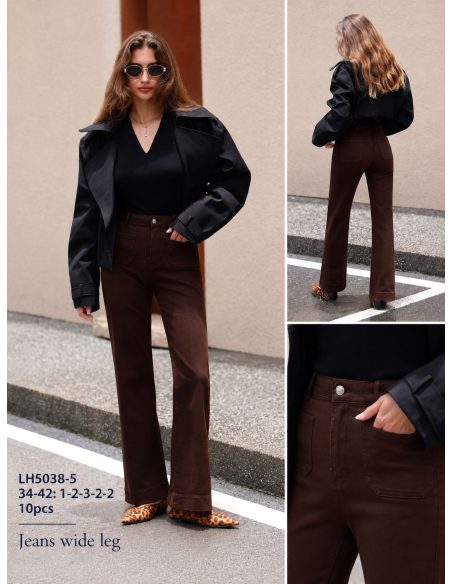 Jean marron à jambes larges avec couture avant
