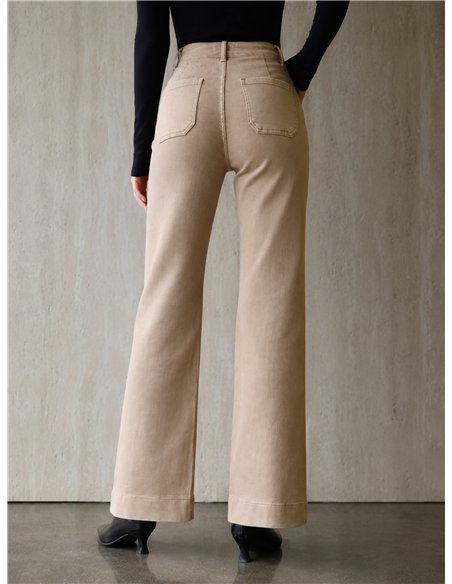Jeans wide leg beige con costura delantera