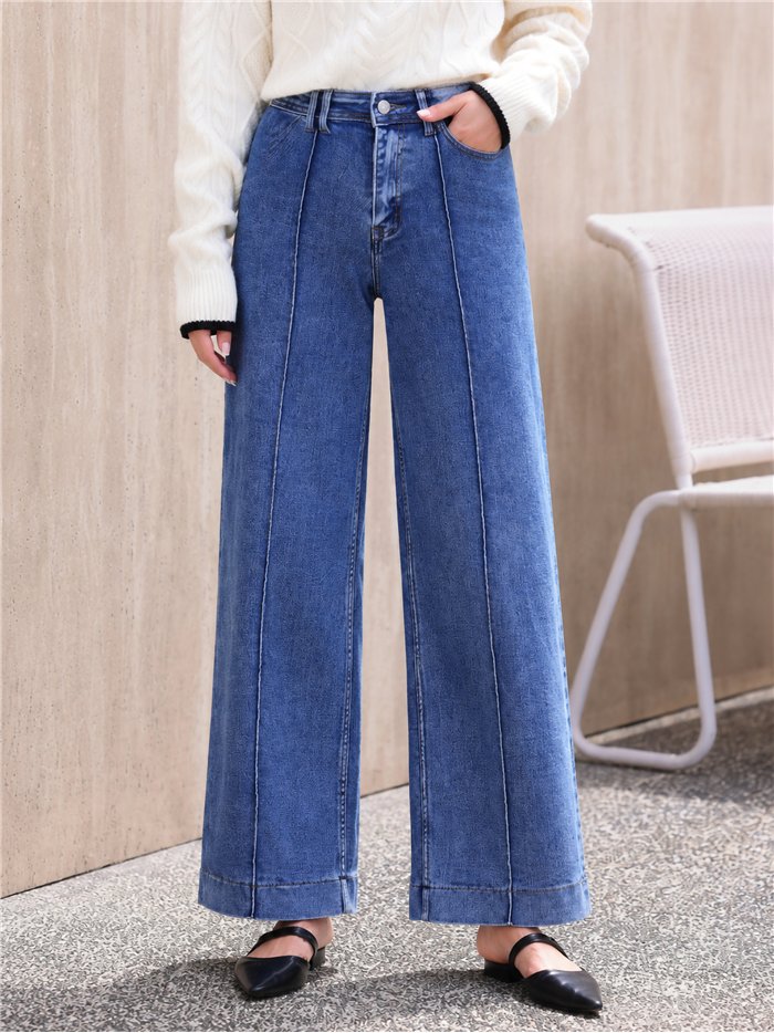 Jeans wide leg azul claro con costura frontal
