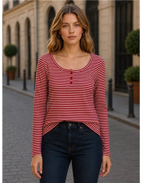 Camiseta rayas detalle botones